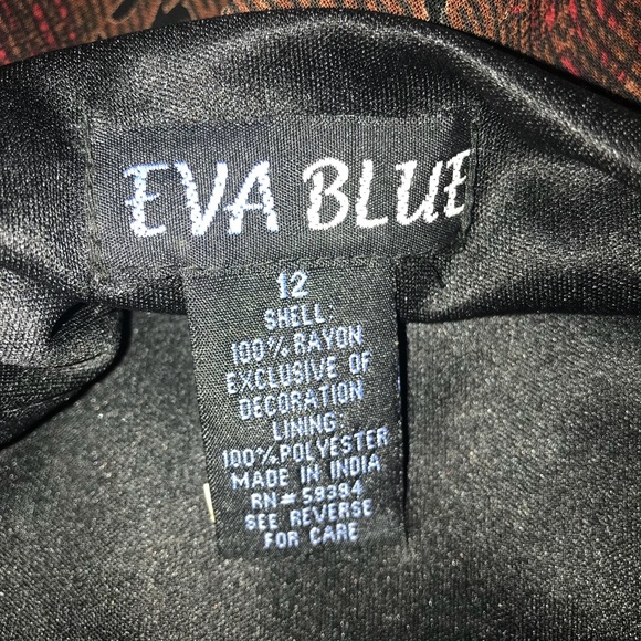 Dress - Picture 6 of 7